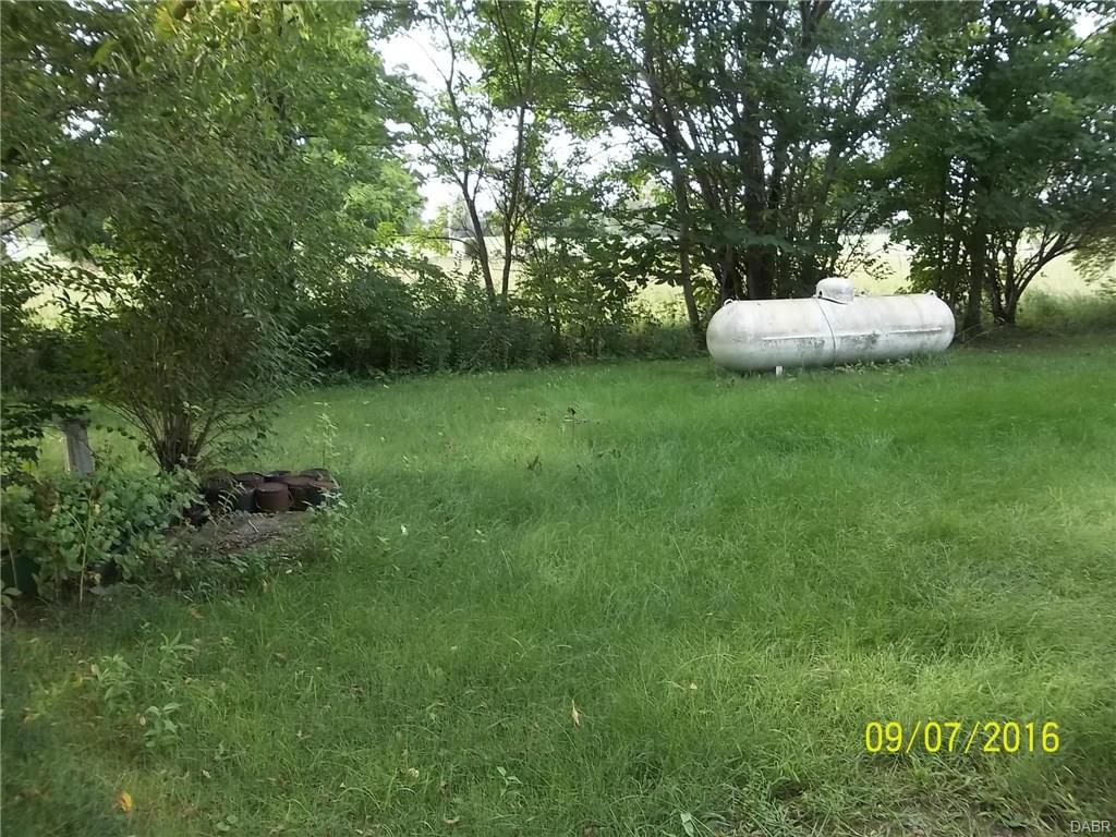 1662 W Sparrow Rd, Springfield, OH 45502 photo 3
