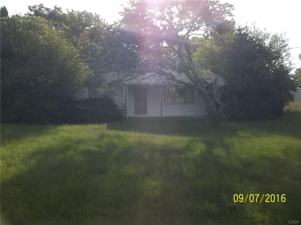 1662 W Sparrow Rd, Springfield, OH 45502 photo 1