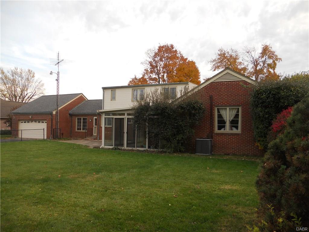 902 E Main St, Eaton, OH 45320 photo 5