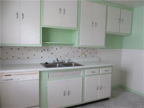 1522 Patterson Rd, Dayton, OH 45420 photo 3