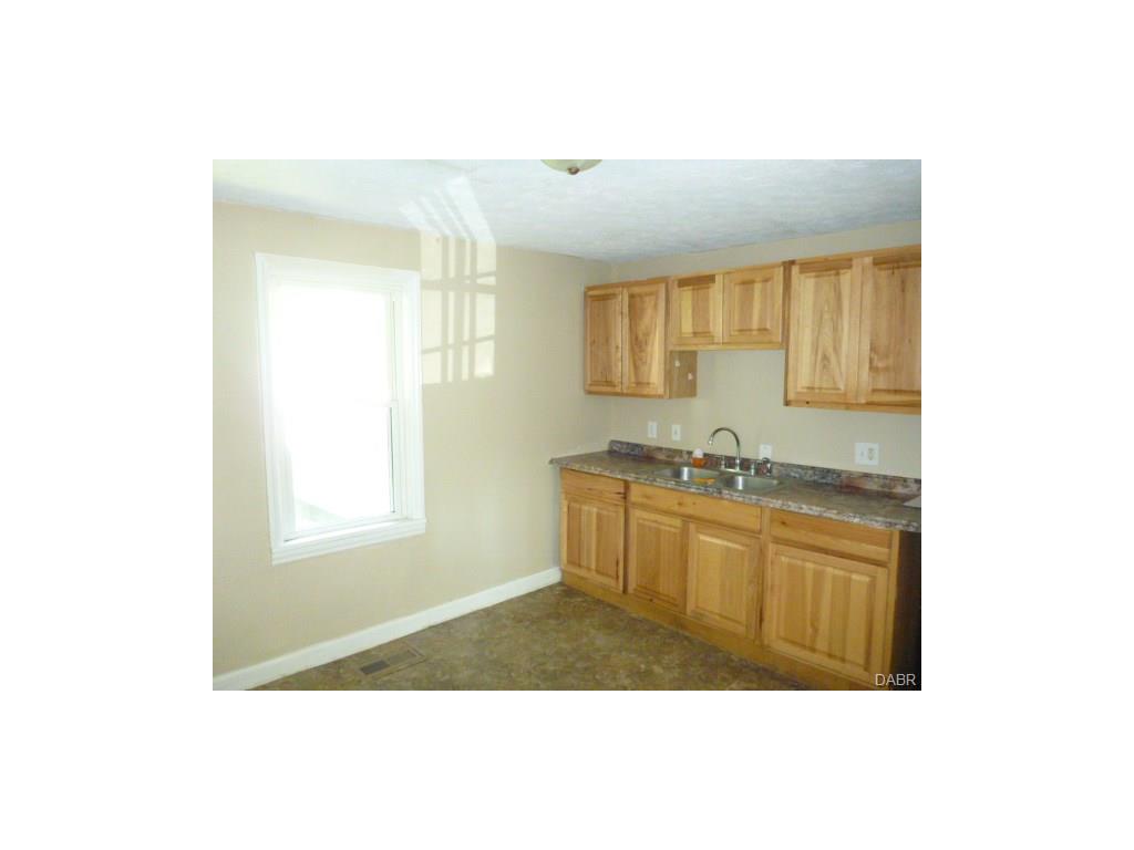12 E Maple St, Bellbrook, OH 45305 photo 8