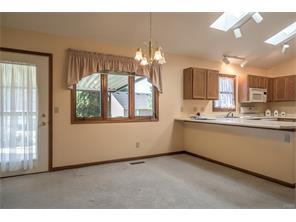 1695 Berwick Ave, Springfield, OH 45503 photo 10