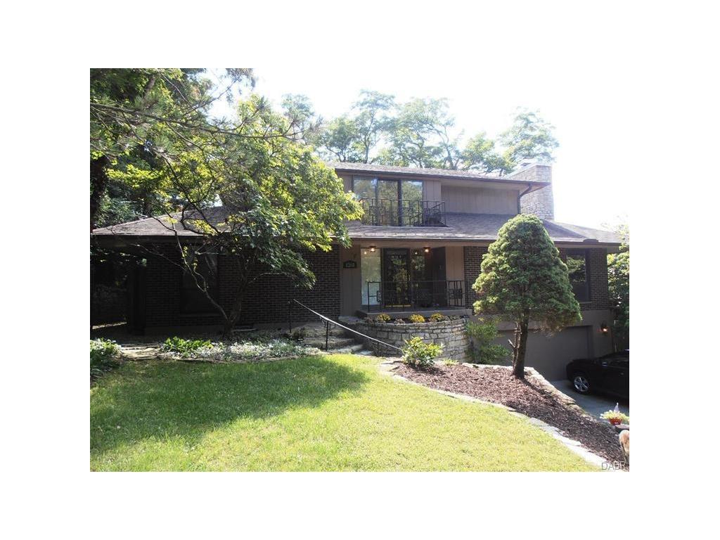 1260 Brooklands Rd, Dayton, OH 45409 photo 1