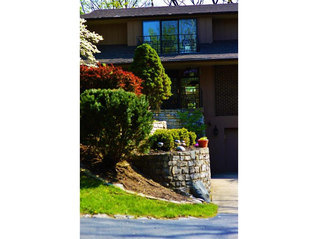 1260 Brooklands Rd, Dayton, OH 45409 photo 2