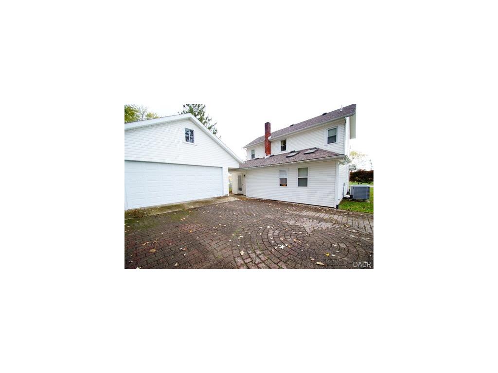 103 E Race St, Spring Valley, OH 45370 photo 3