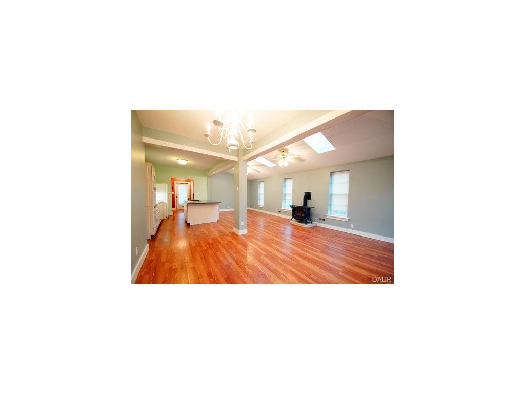 103 E Race St, Spring Valley, OH 45370 photo 11