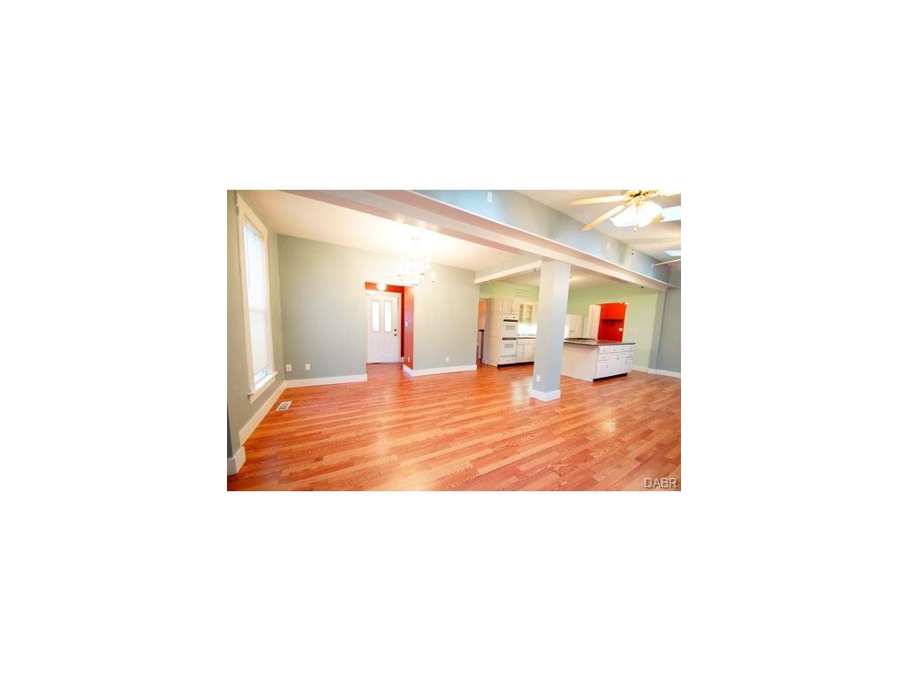 103 E Race St, Spring Valley, OH 45370 photo 9