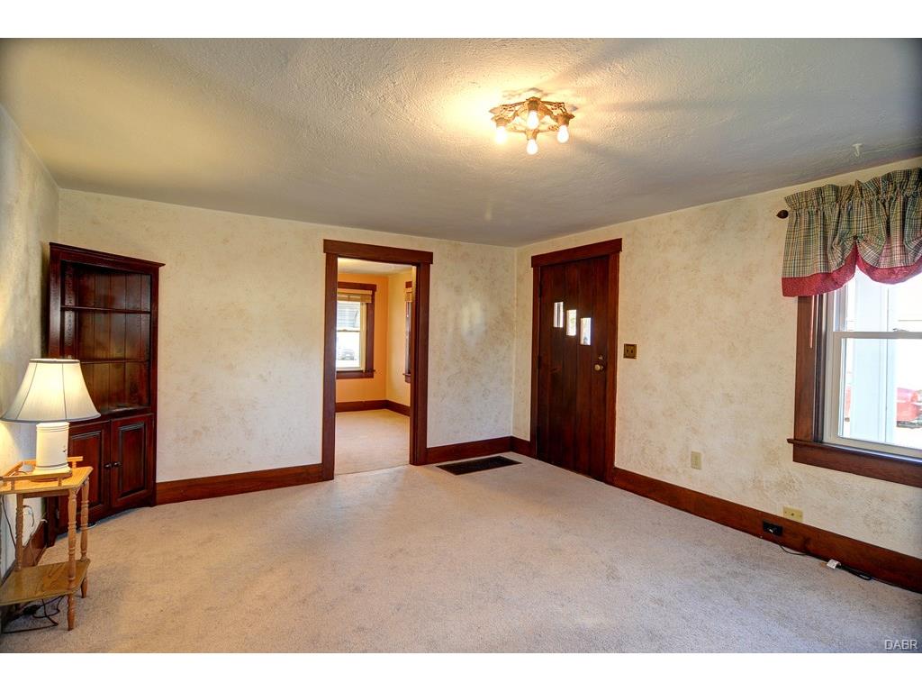 23 E Maple St, Bellbrook, OH 45305 photo 5
