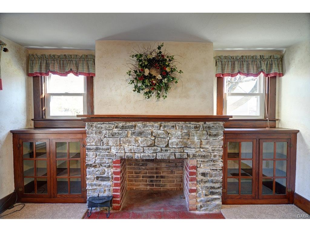 23 E Maple St, Bellbrook, OH 45305 photo 4
