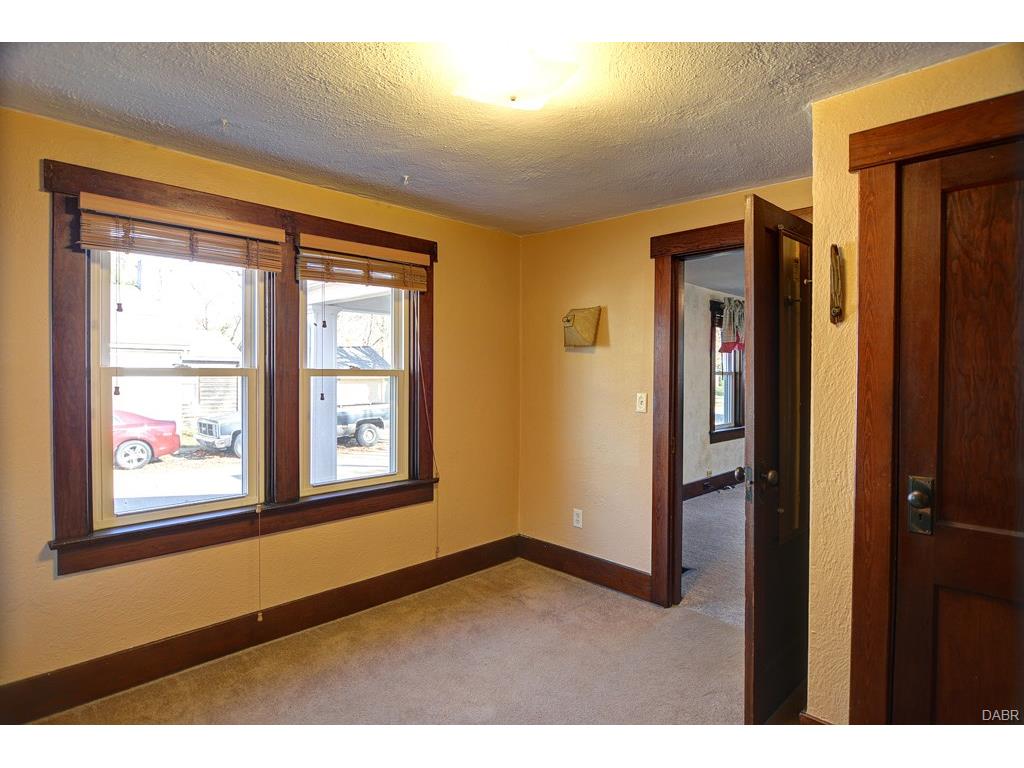 23 E Maple St, Bellbrook, OH 45305 photo 9