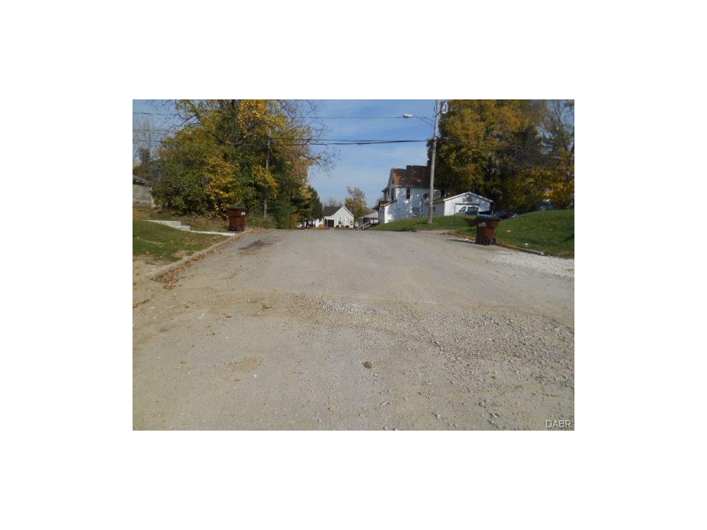 423 Willard Ave, Springfield, OH 45505 photo 2