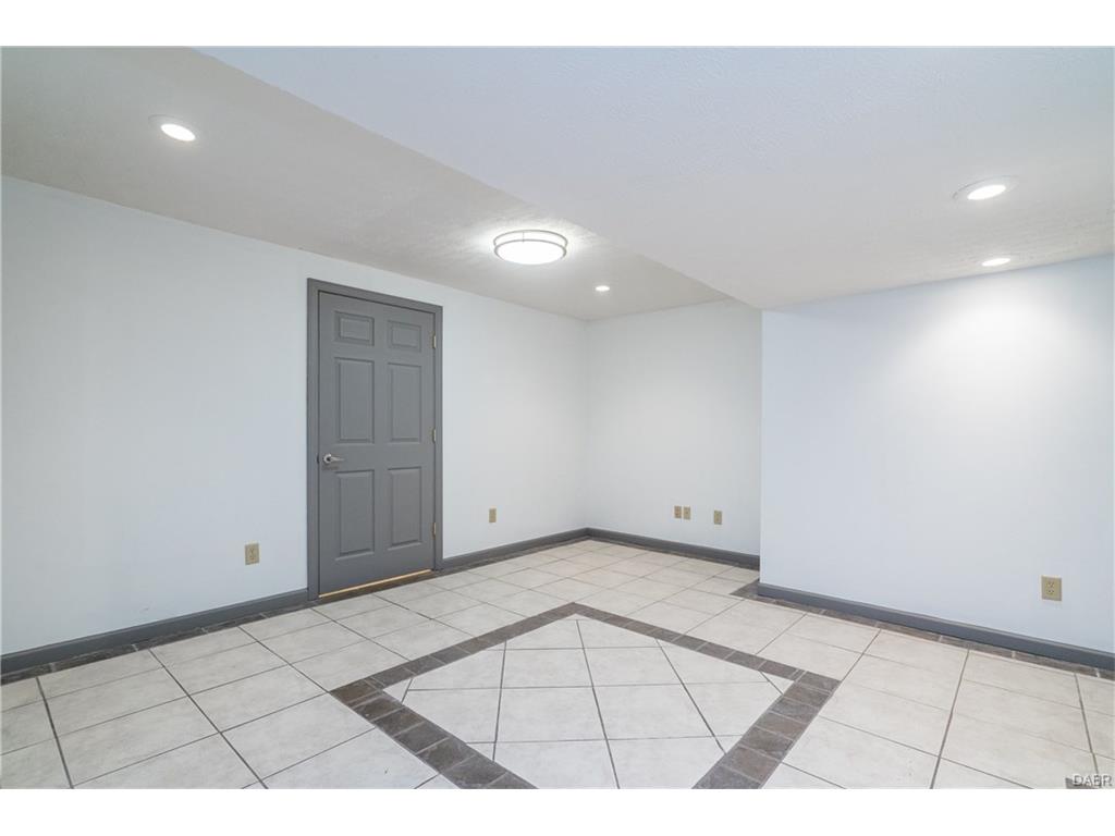 120 Meadows Dr, Springboro, OH 45066 photo 34