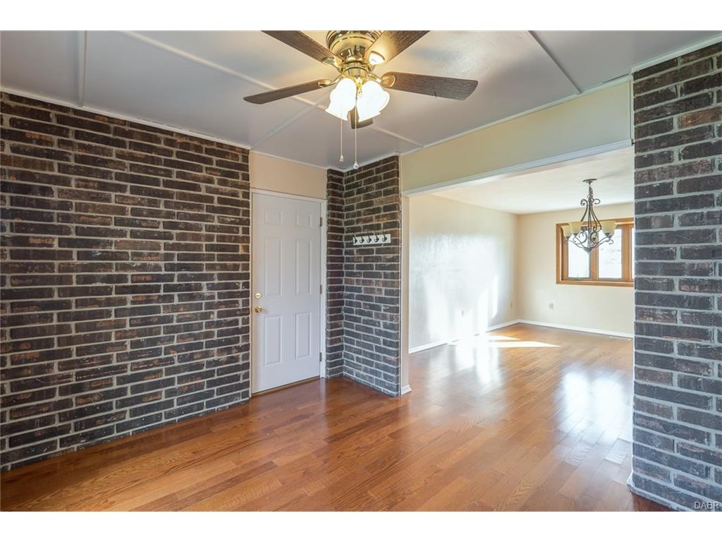 4335 Joy Dr, Enon Vlg, OH 45323 photo 10