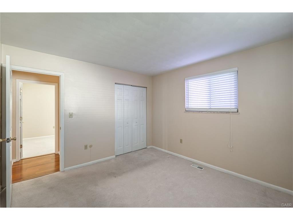 4335 Joy Dr, Enon Vlg, OH 45323 photo 16