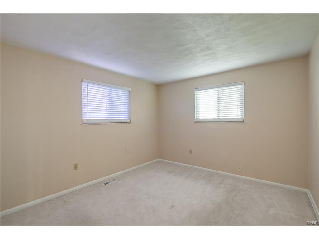 4335 Joy Dr, Enon Vlg, OH 45323 photo 18