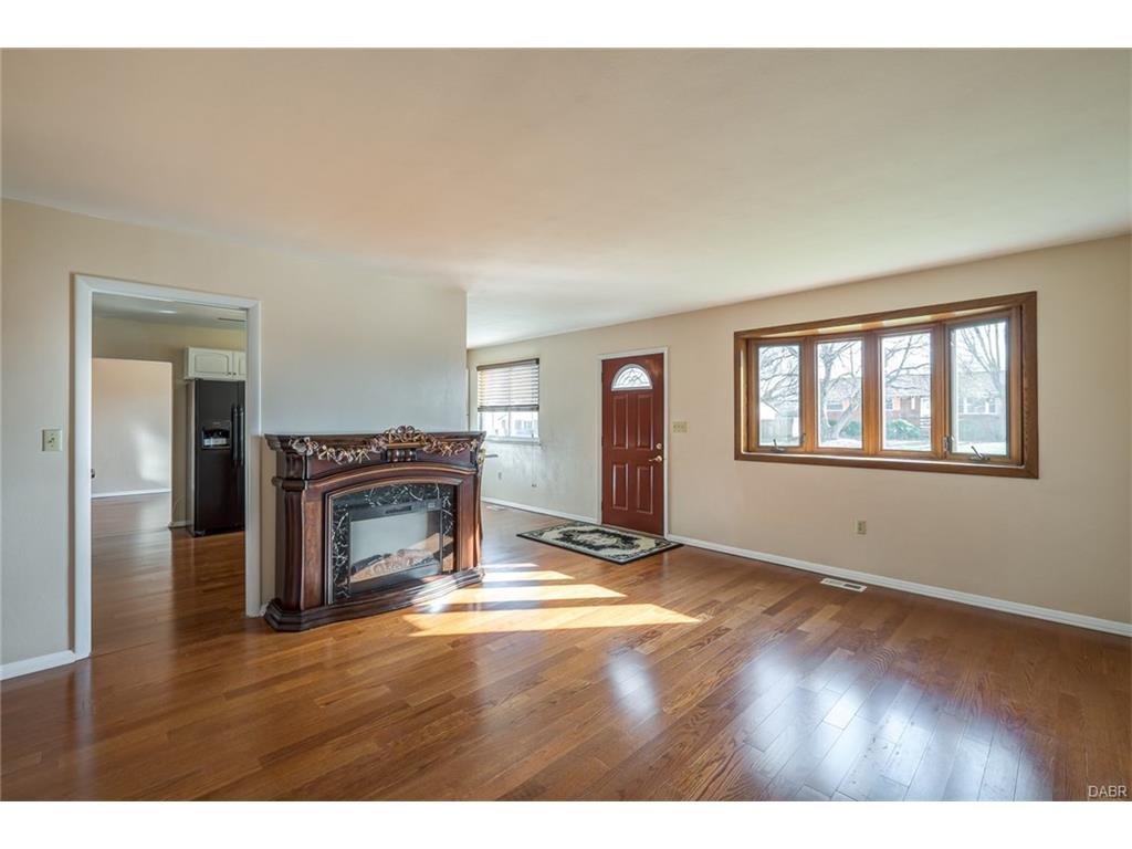 4335 Joy Dr, Enon Vlg, OH 45323 photo 5