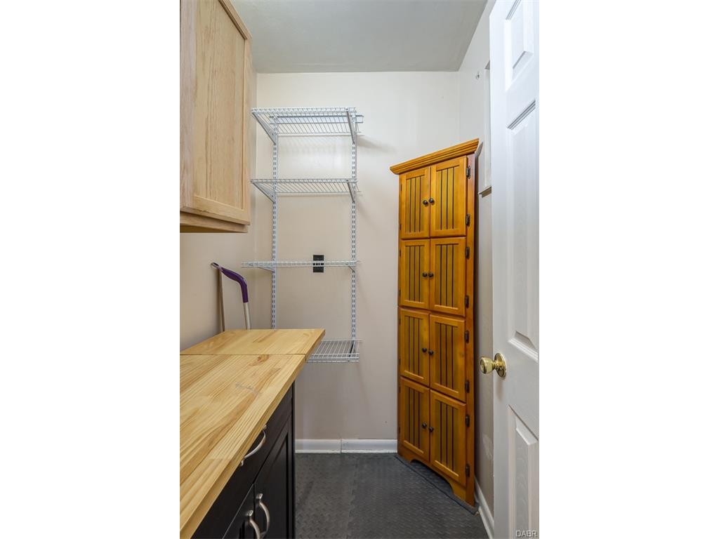 4335 Joy Dr, Enon Vlg, OH 45323 photo 11