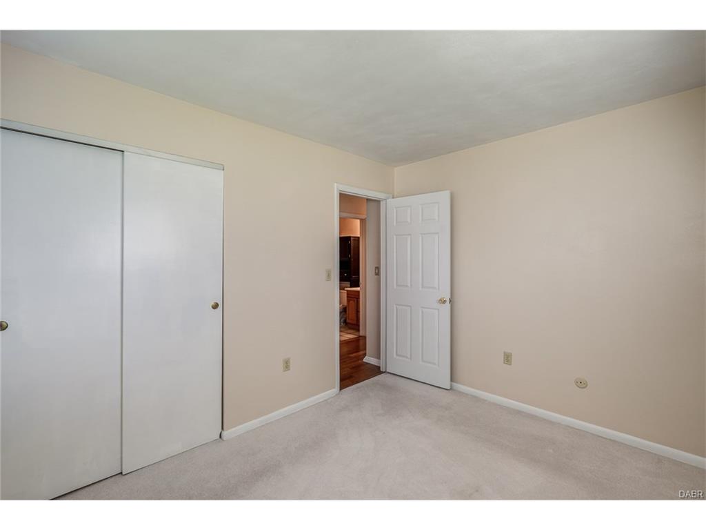 4335 Joy Dr, Enon Vlg, OH 45323 photo 15