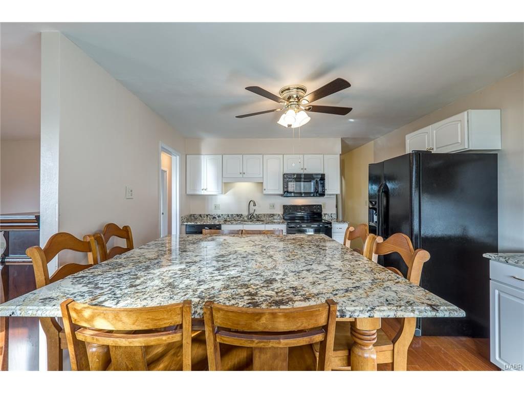4335 Joy Dr, Enon Vlg, OH 45323 photo 7