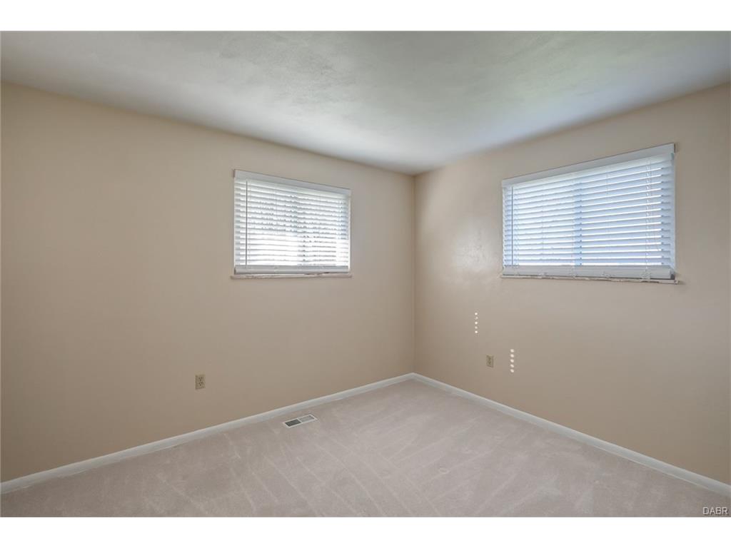 4335 Joy Dr, Enon Vlg, OH 45323 photo 14