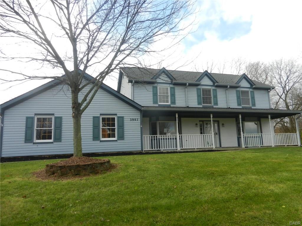 3907 Eagle Point Dr, Beavercreek, OH 45430 photo 1