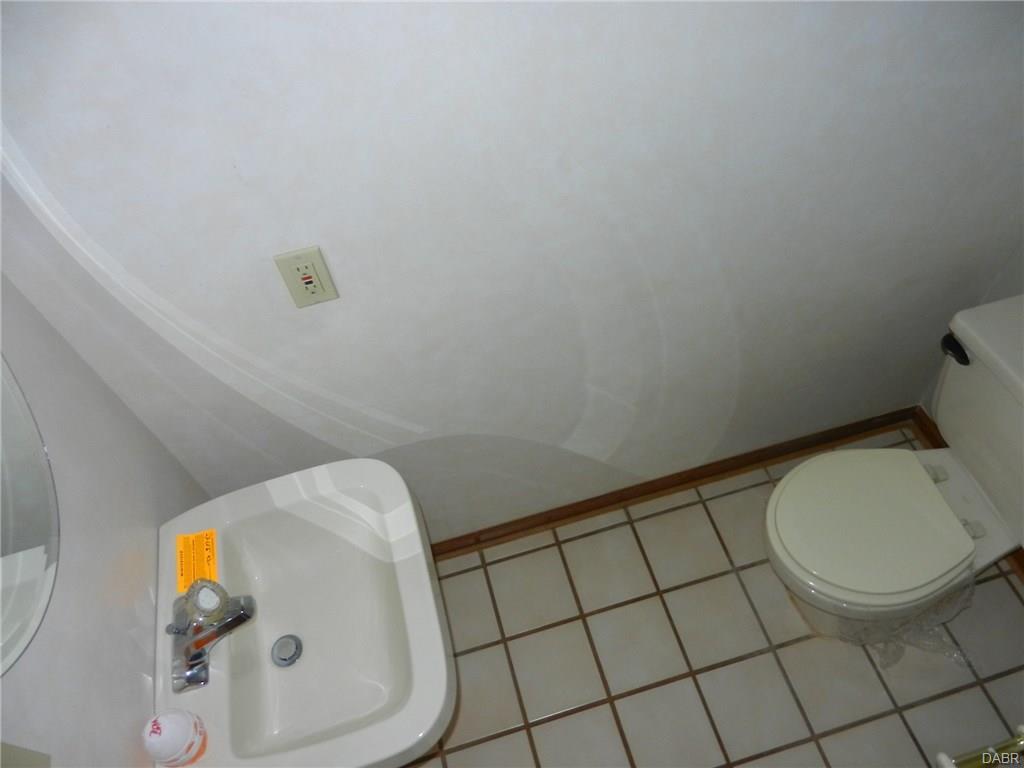 3907 Eagle Point Dr, Beavercreek, OH 45430 photo 13