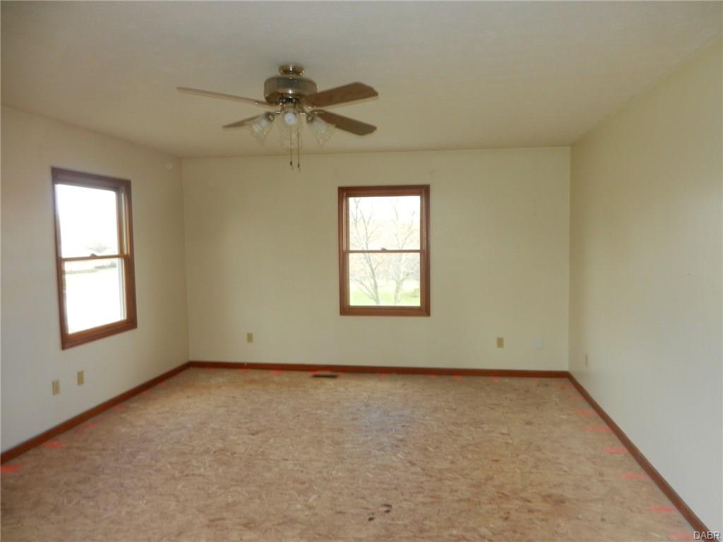 3907 Eagle Point Dr, Beavercreek, OH 45430 photo 11