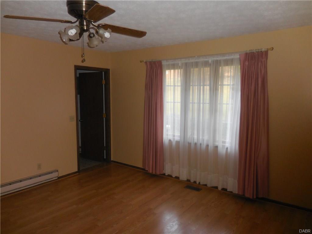 2106 Manhattan Blvd, Springfield, OH 45504 photo 6