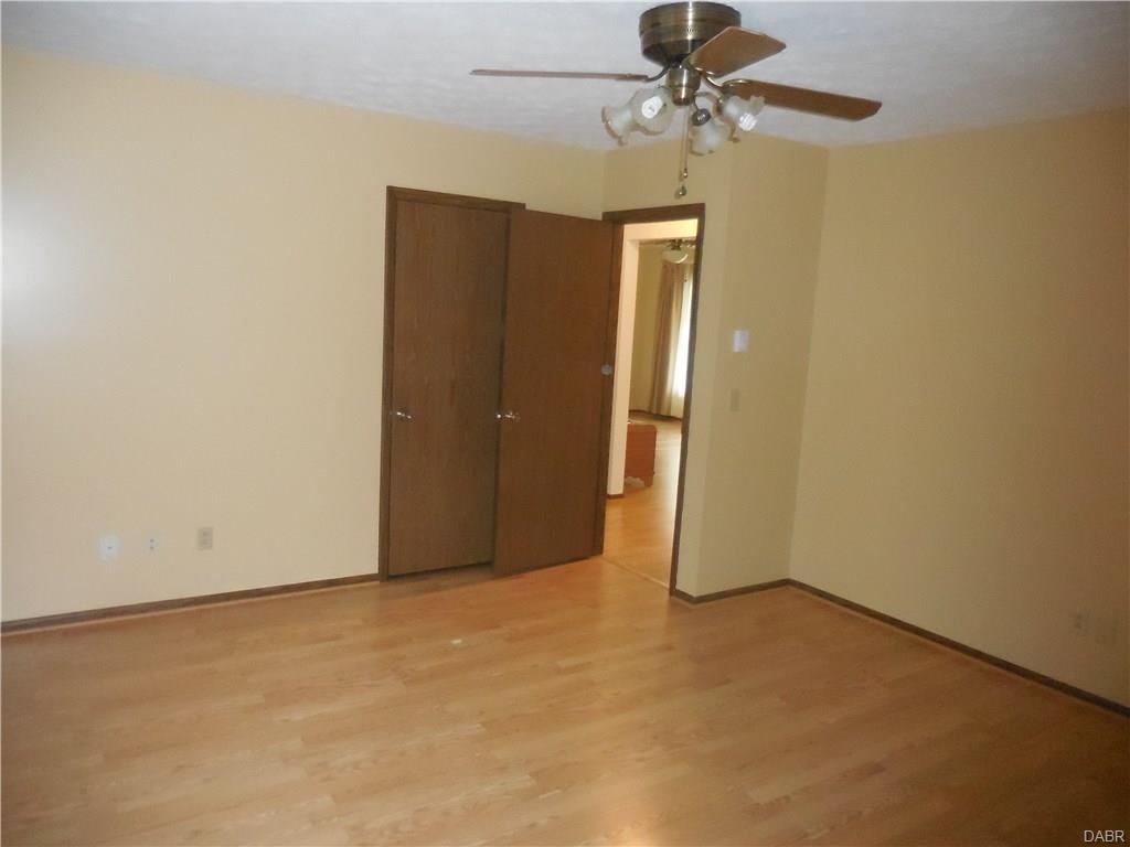 2106 Manhattan Blvd, Springfield, OH 45504 photo 8