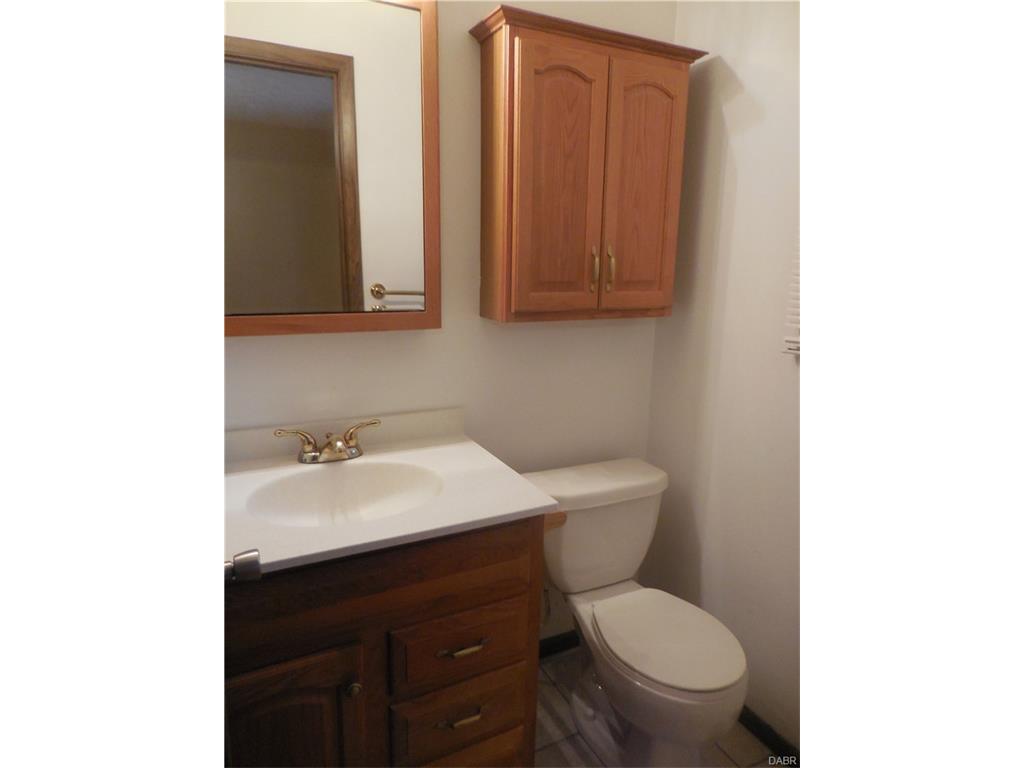 2106 Manhattan Blvd, Springfield, OH 45504 photo 11
