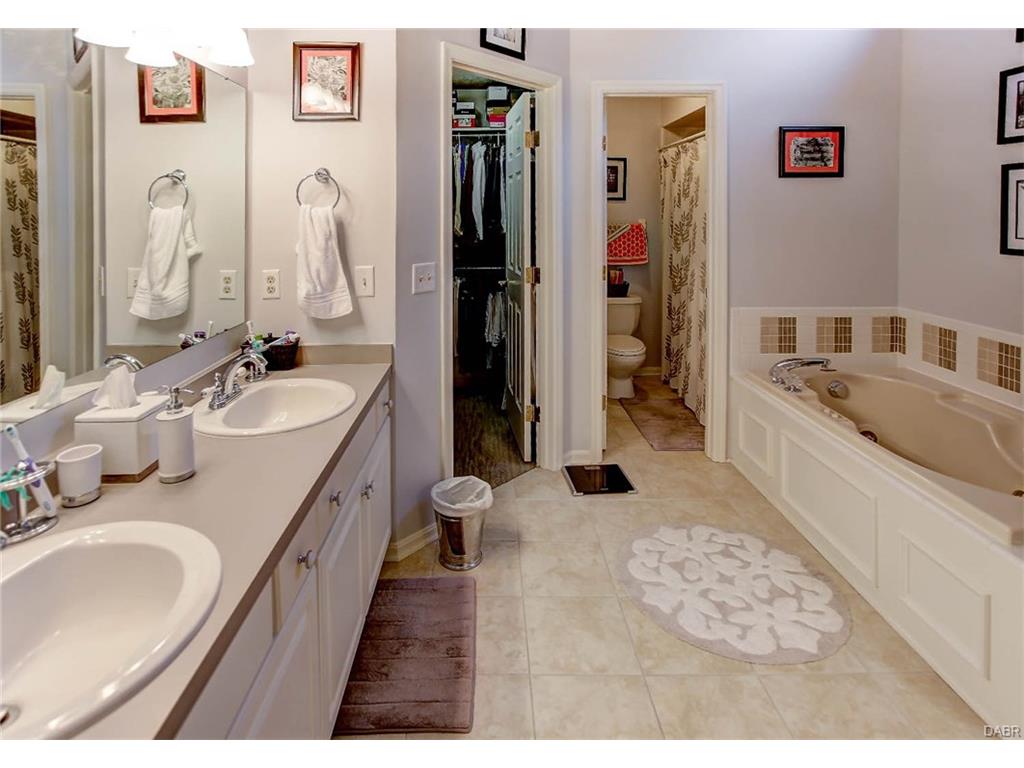 7224 Hartcrest Ln, Dayton, OH 45459 photo 28