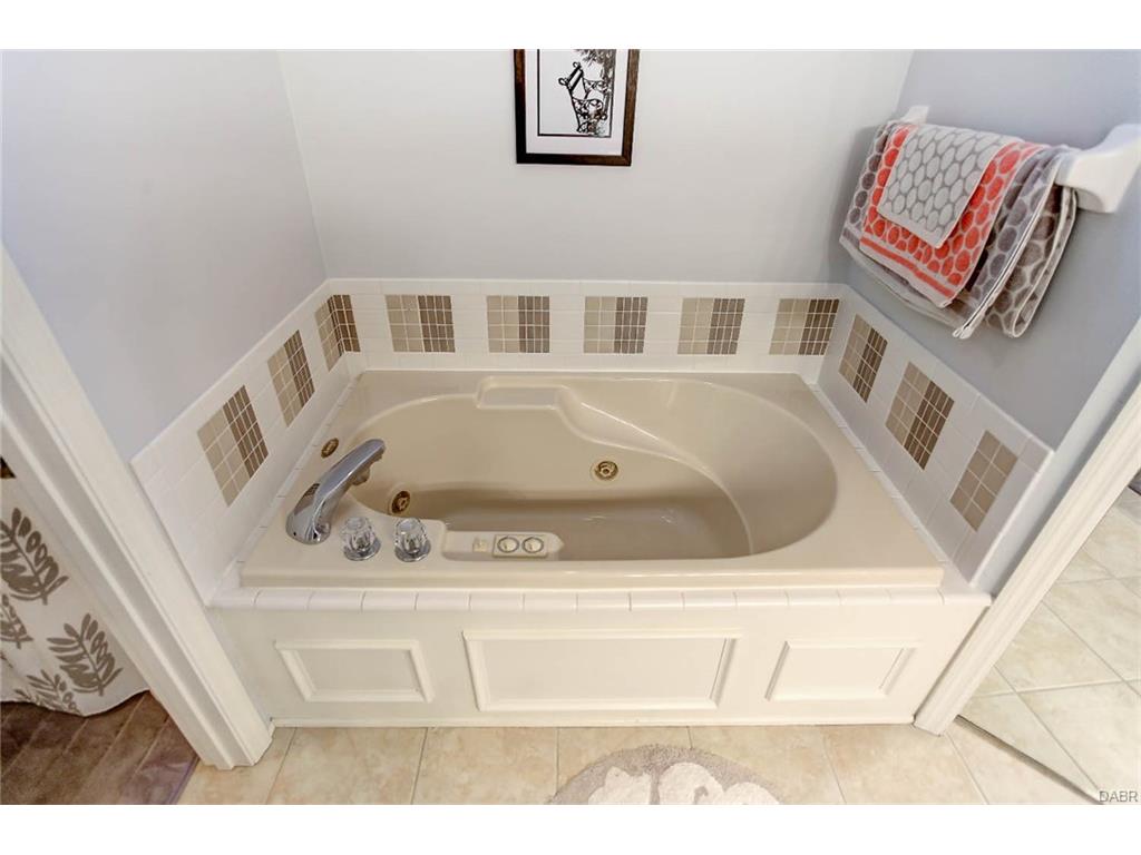 7224 Hartcrest Ln, Dayton, OH 45459 photo 33