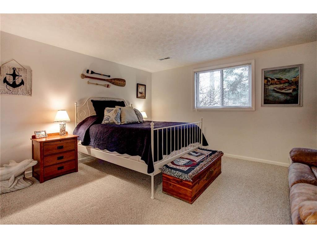 7224 Hartcrest Ln, Dayton, OH 45459 photo 39