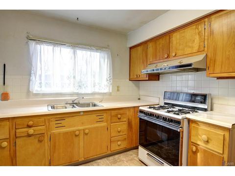 912 E Stroop Rd, Dayton, OH 45429 photo 6