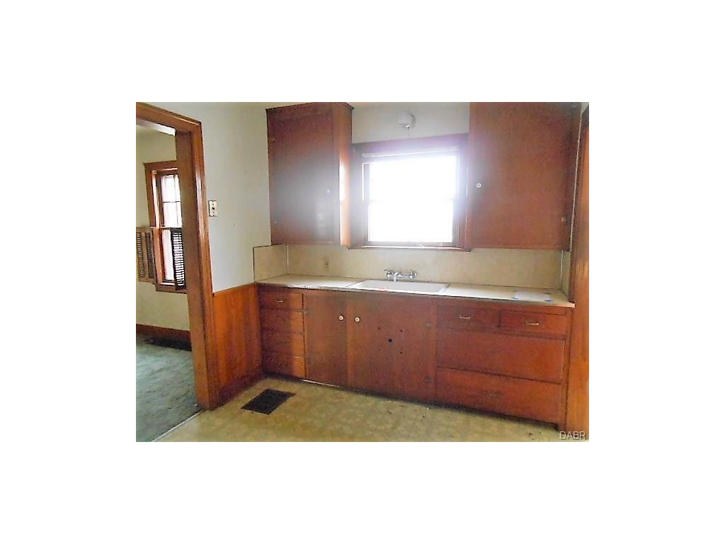 514 S Clairmont Ave, Springfield, OH 45505 photo 2