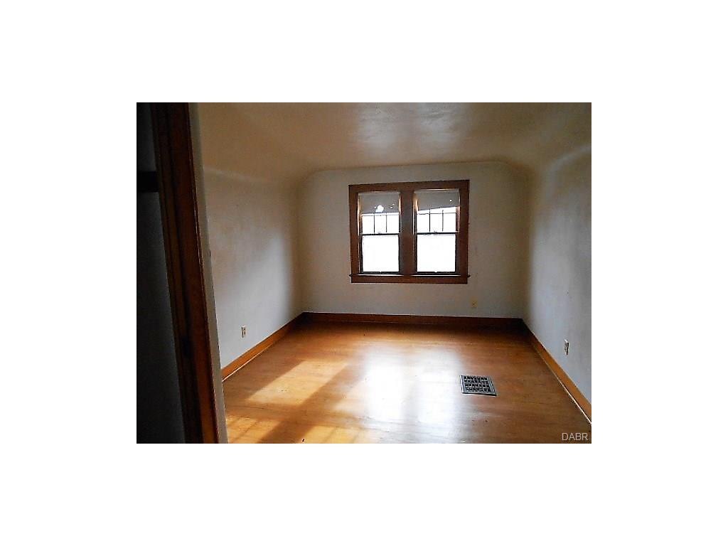 514 S Clairmont Ave, Springfield, OH 45505 photo 8
