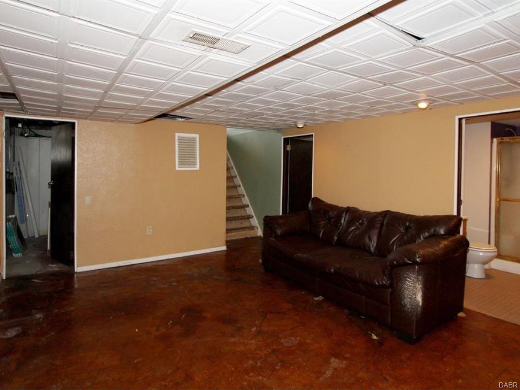 2951 Grace Ave, Dayton, OH 45420 photo 6