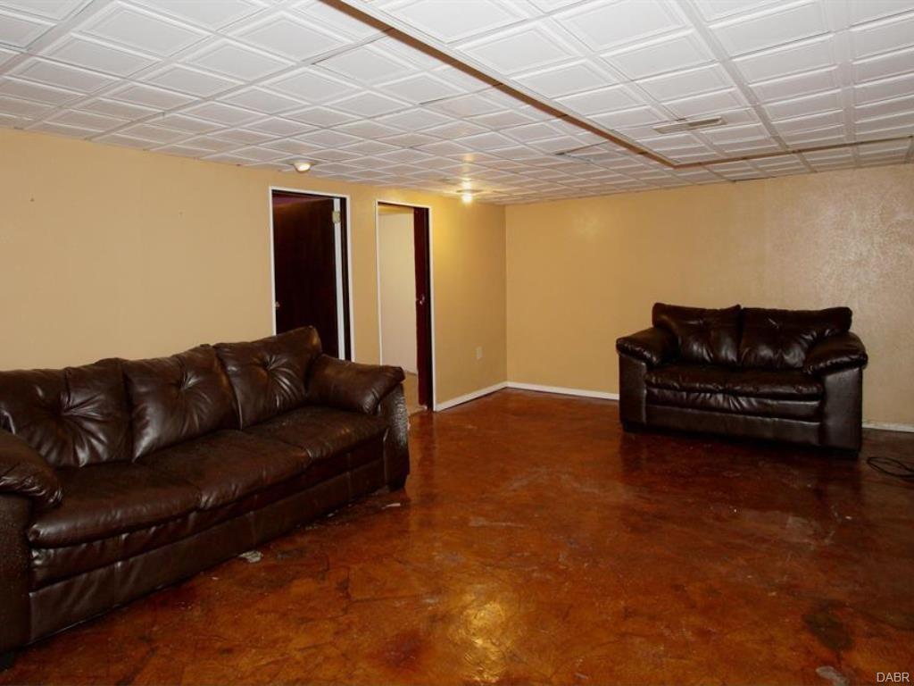 2951 Grace Ave, Dayton, OH 45420 photo 5