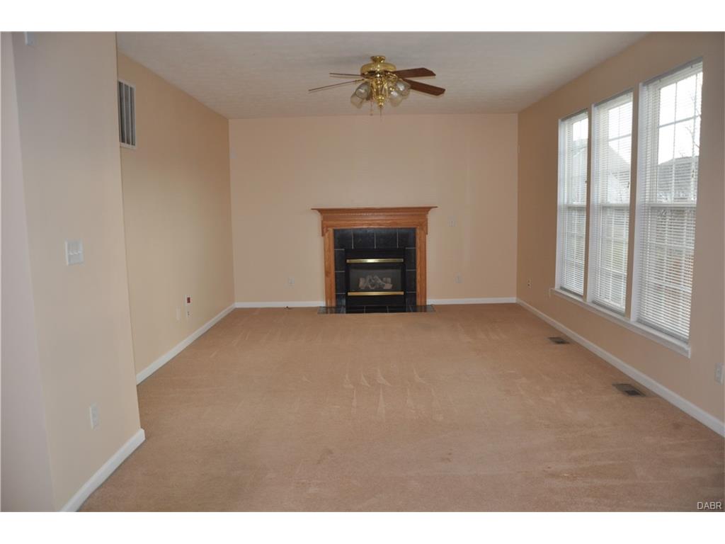 479 Stanton Dr, Springboro, OH 45066 photo 3
