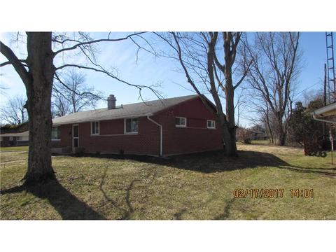 401 Eppington Dr, Dayton, OH 45426 photo 2