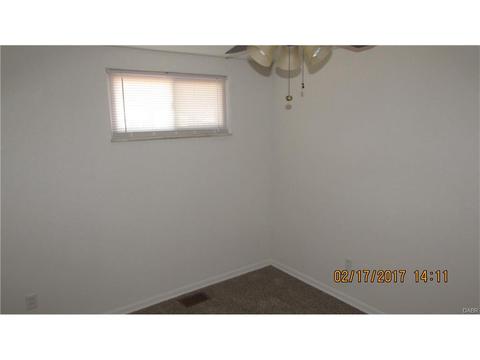 401 Eppington Dr, Dayton, OH 45426 photo 29