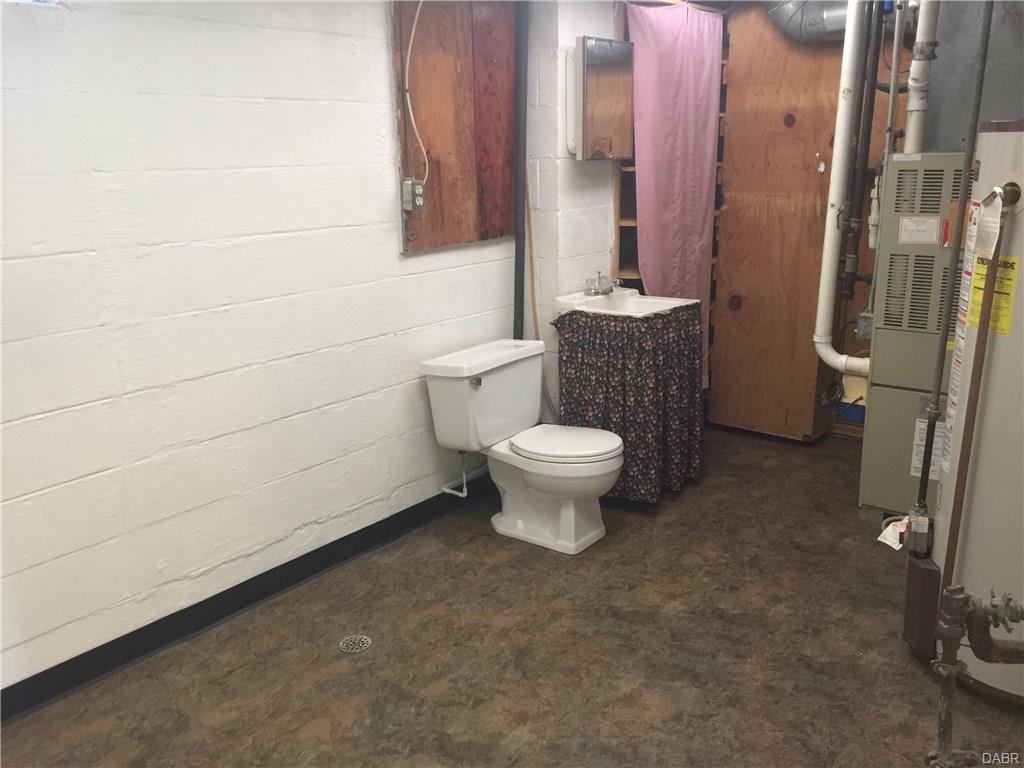 2837 Blackhawk Rd, Dayton, OH 45420 photo 15
