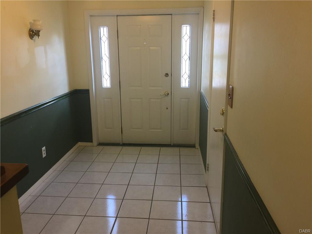 2837 Blackhawk Rd, Dayton, OH 45420 photo 3