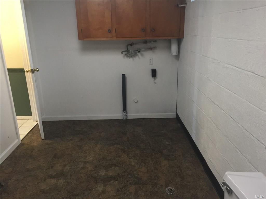 2837 Blackhawk Rd, Dayton, OH 45420 photo 17