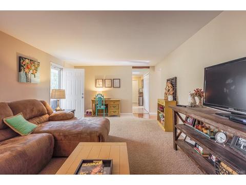 5325 Polen Cir, Dayton, OH 45440 photo 16
