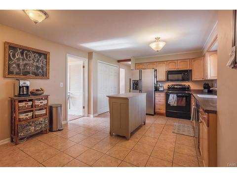5325 Polen Cir, Dayton, OH 45440 photo 10
