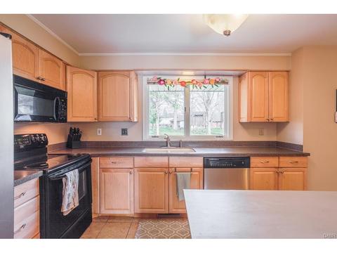 5325 Polen Cir, Dayton, OH 45440 photo 11