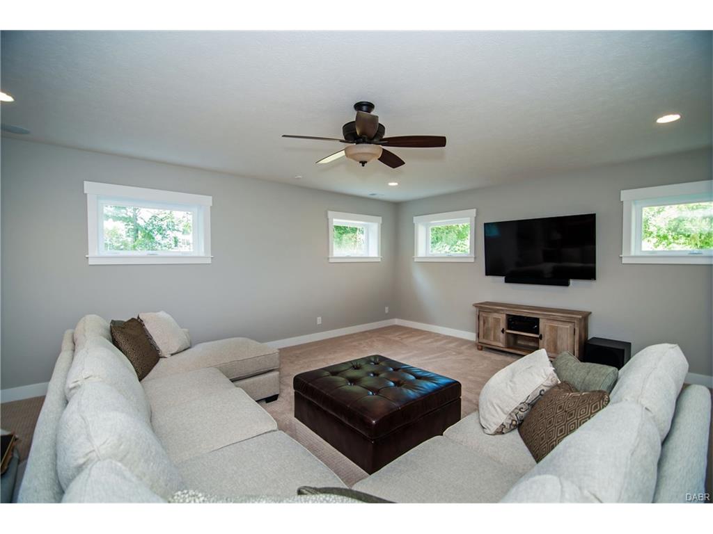 75 Cariese Dr, Springboro, OH 45066 photo 40