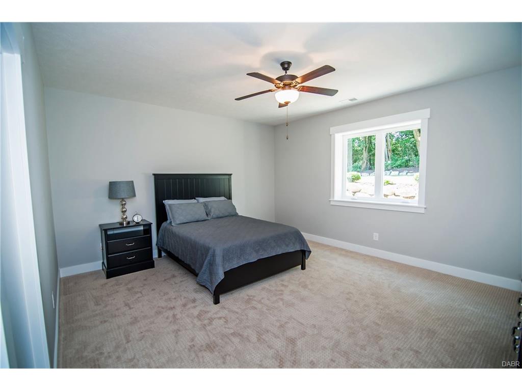 75 Cariese Dr, Springboro, OH 45066 photo 35