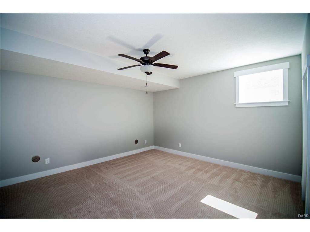 75 Cariese Dr, Springboro, OH 45066 photo 38